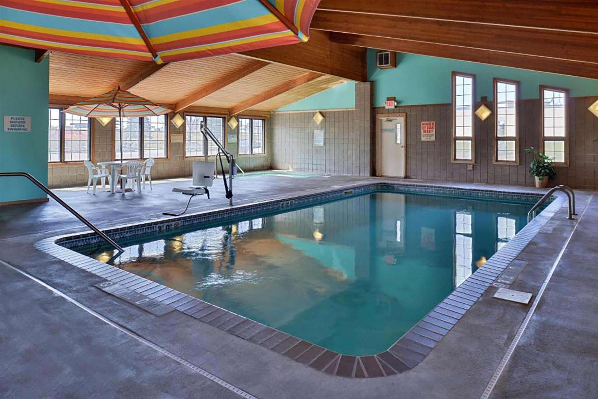 Sauk River Inn & Suites, A Travelodge By Wyndham Sauk Centre Экстерьер фото